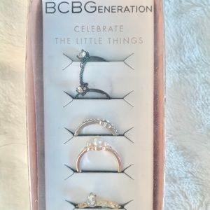 BCBG ring set - NEW with gift bag